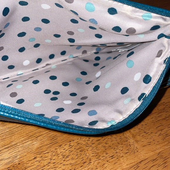 Jewell hunter green wristlet - Picture 3 of 5